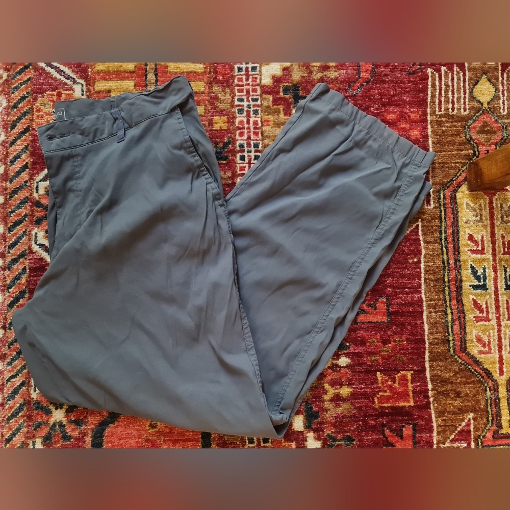 UB Tech Classic Gray Utility Hiking Activewear Stretch Pants EUC 36 x 30